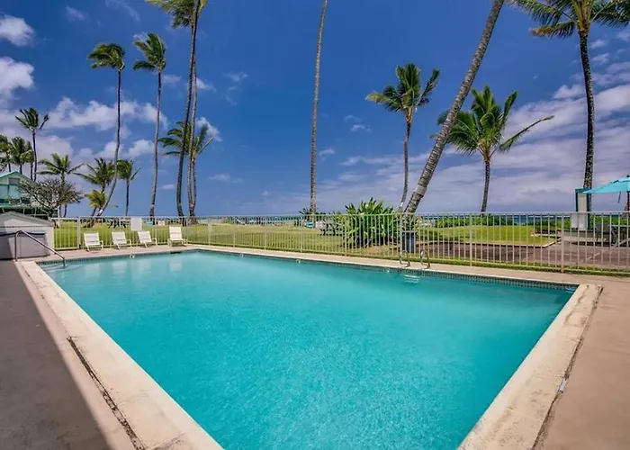 Stylish Condo Steps To Beach
